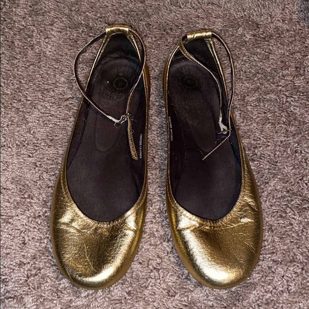 Leather ballet flats, gold. Size 11